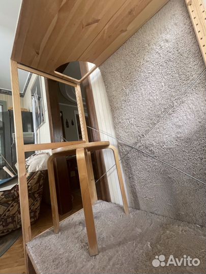 Стеллаж-лазелка и домик для котов