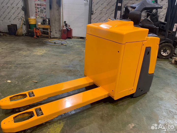 Транспортировщик паллет б/у Jungheinrich ERE 120