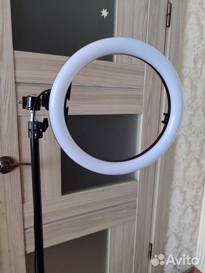Кольцевая лампа 26 см