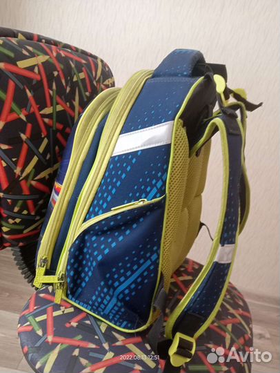 Школьный портфель