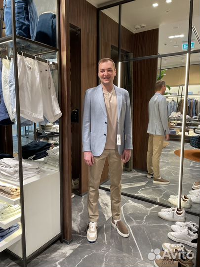 Мужской стилист имиджмейкер