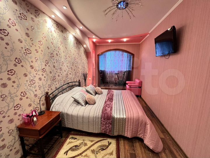 4-к. квартира, 100 м², 2/9 эт.