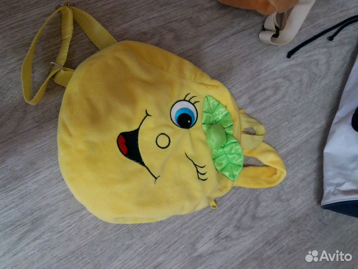 Продам рюкзачки детские