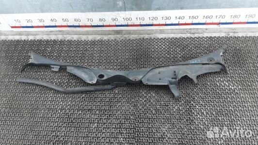 Накладка декоративная (жабо, дождевик) mercedes be