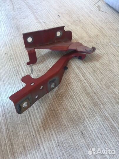 Петля капота передняя правая Ssangyong Actyon