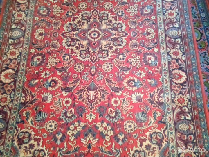 Ковер шерстяной