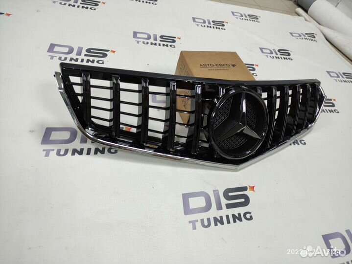 Решетка радиатора в стиле GT Mercedes c207 w207