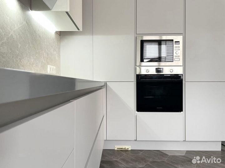 Кухня до потолка на заказ