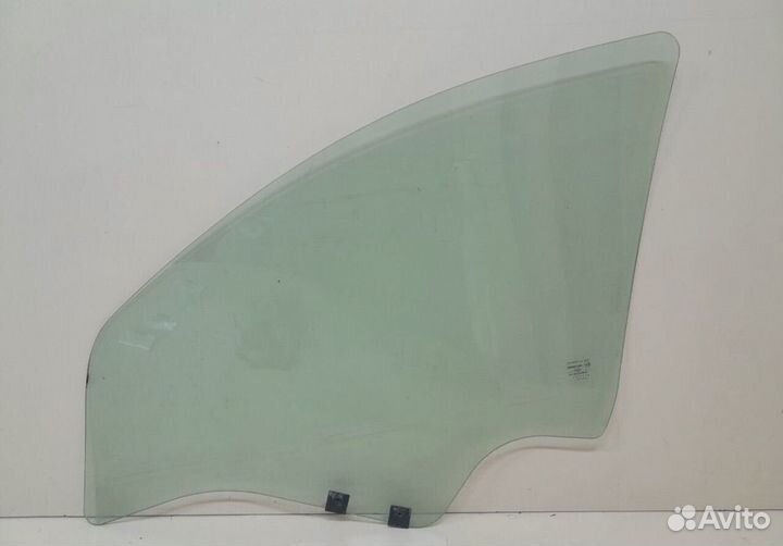 Стекло переднее правое Renault Duster