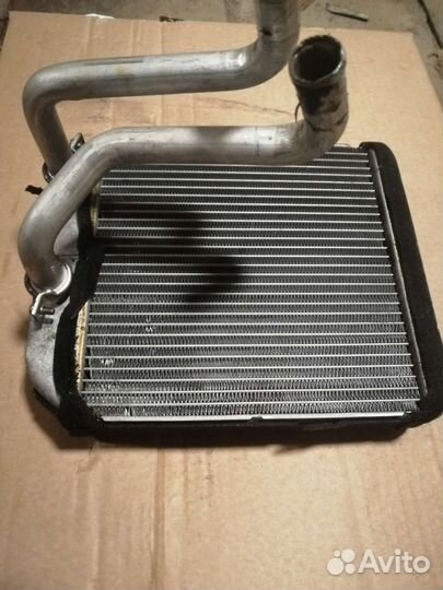 Радиатор печки Митсубиси Каризма