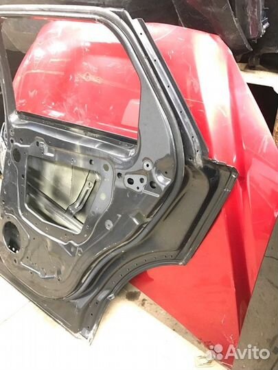 Дверь задняя правая Land Rover Range Rover Velar