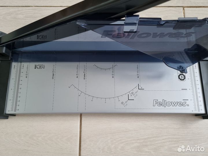 Сабельный резак для бумаги Fellowes Fusion A3