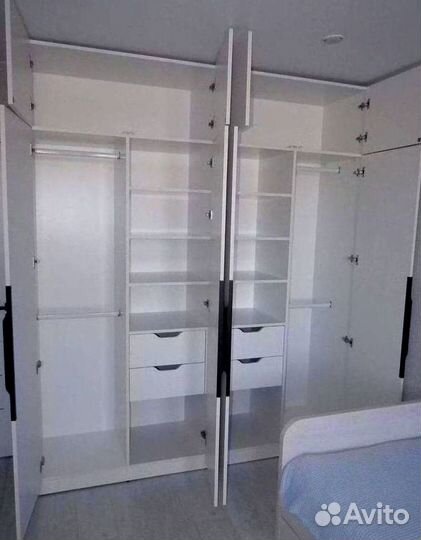 Шкаф распашной с зеркалом