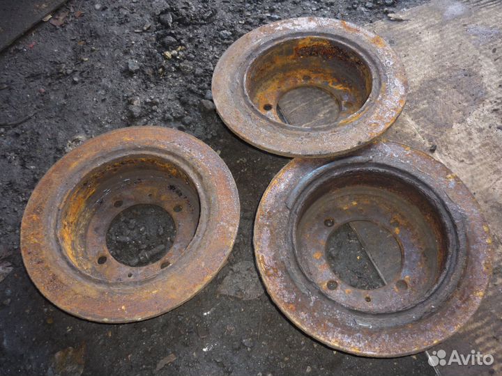 Тормозные диски Митцубиси Лансер 9 1.6