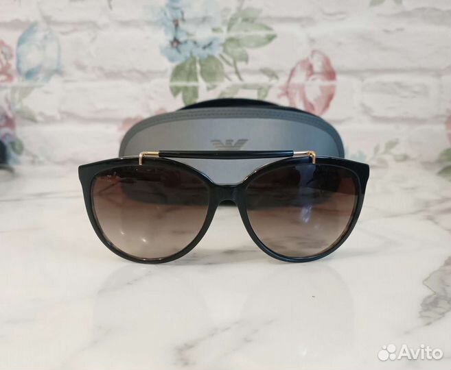 Солнцезащитные очки Armani