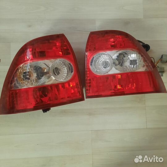 Задние фонари приора