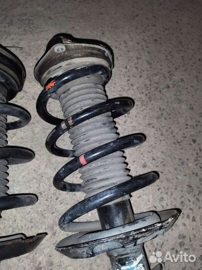 Амортизатор передний рестайлинг мерседес 639