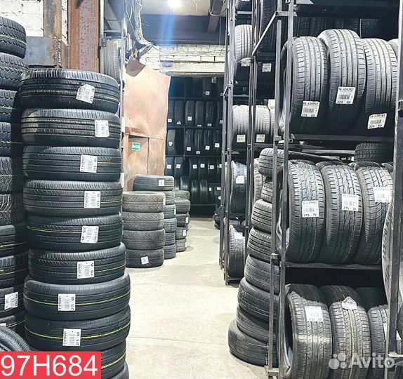 Bridgestone Blizzak Revo GZ 215/55 R17 99Y