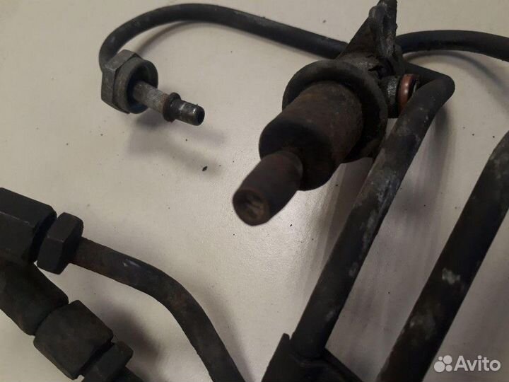 Датчик давления топлива (в рампе) LADA 2114