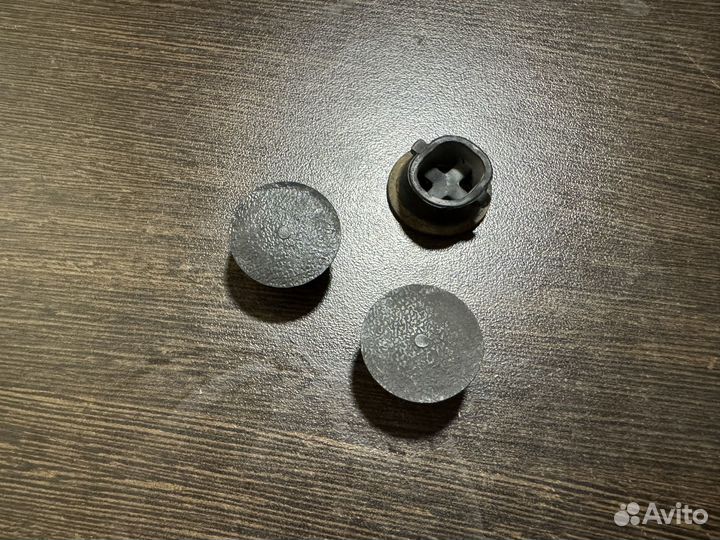 Sym Jet 4 заглушки болтов пола