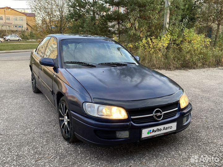 Opel Omega 2.0 МТ, 1995, 90 000 км