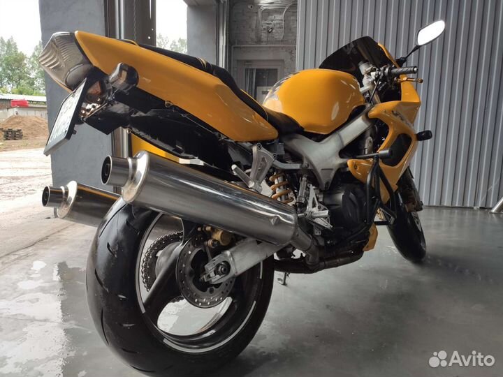 Honda VTR1000F