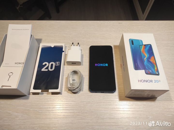 HONOR 20s, 6/128 ГБ