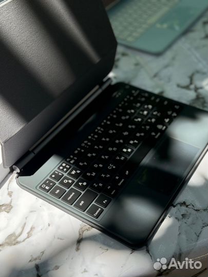 Чехол клавиатура для iPad