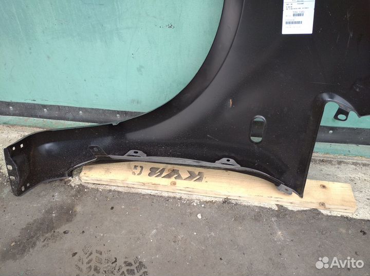 Крыло Ford C-Max 2003-2011