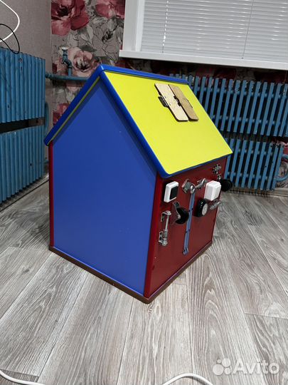 Бизиборд домик большой