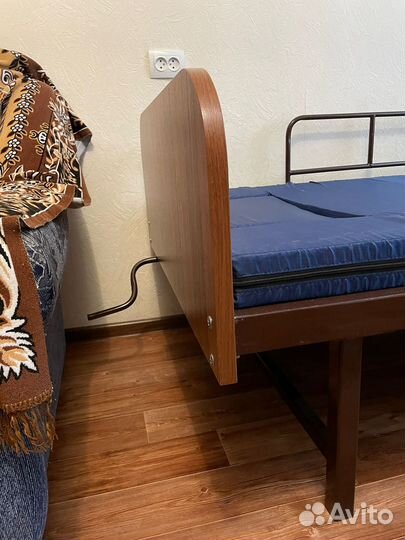 Медицинская кровать для лежачих больных