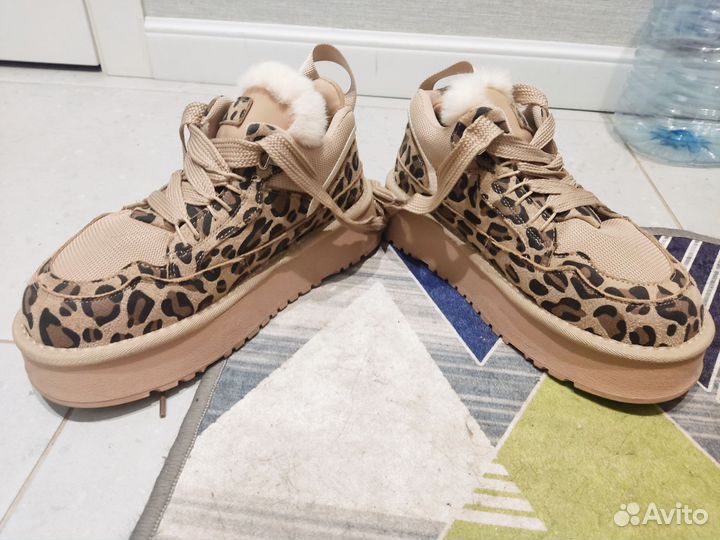 Продам ботинки