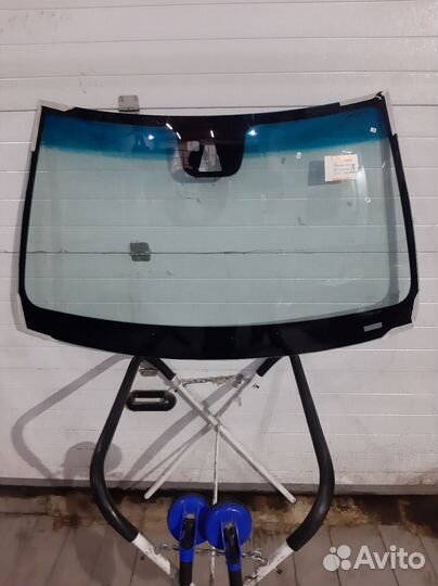 Лобовое стекло Mercedes c207 w207