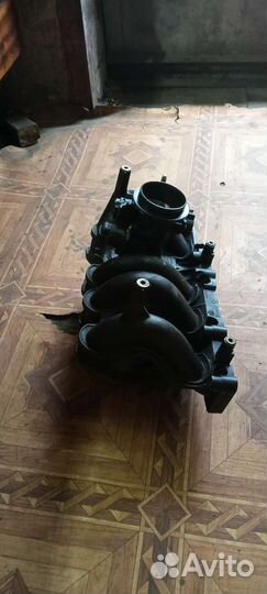 Впускной коллектор с дз Логан Ларгус sandero