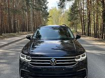 Volkswagen Tiguan 2.0 AT, 2022, 14 900 км, с пробегом, цена 2 995 000 руб.