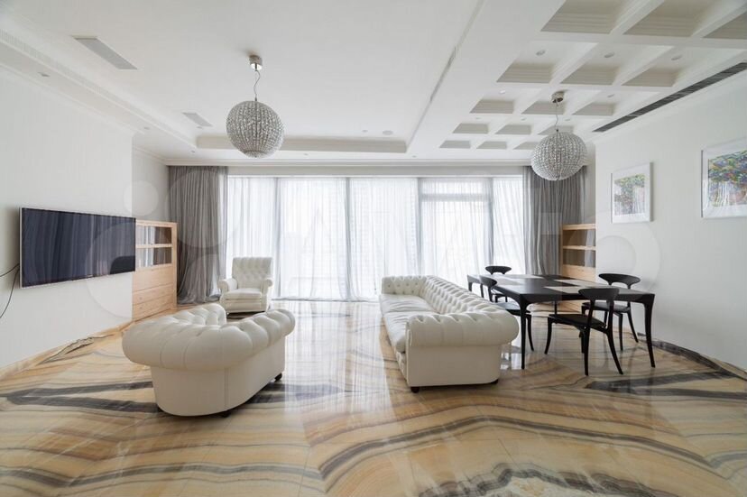 2-к. апартаменты, 110 м², 35/73 эт.