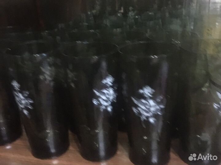 Стаканы, фужеры, рюмки из стекла и хрусталь