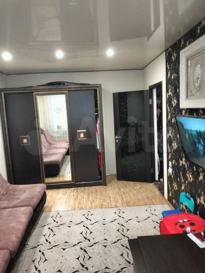 2-к. квартира, 50 м², 1/9 эт.