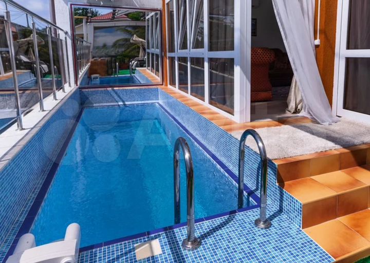 Дом 265 м² на участке 2 сот.