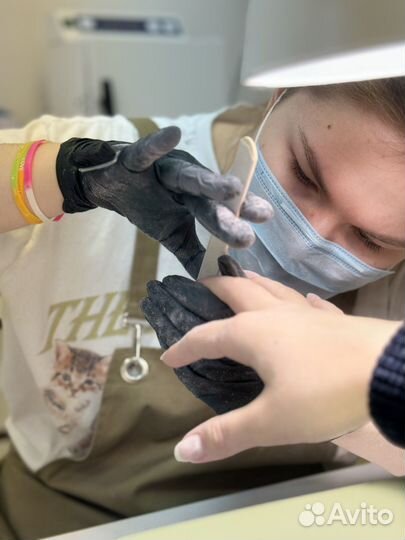 Мастер маникюра и педикюра