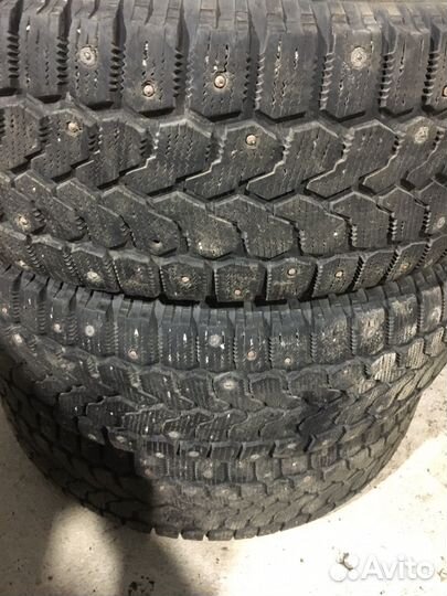 Yokohama Ice Guard F700Z 215/70 R16