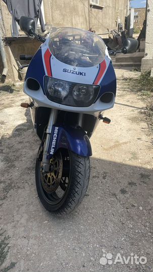 Suzuki GSX-R750
