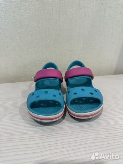 Сандалии crocs c7