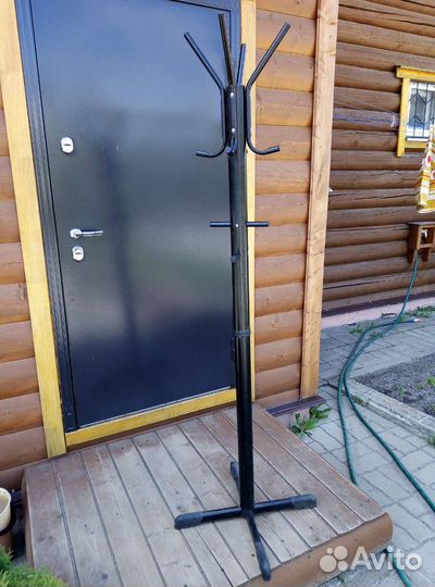 Вешалка для одежды напольная