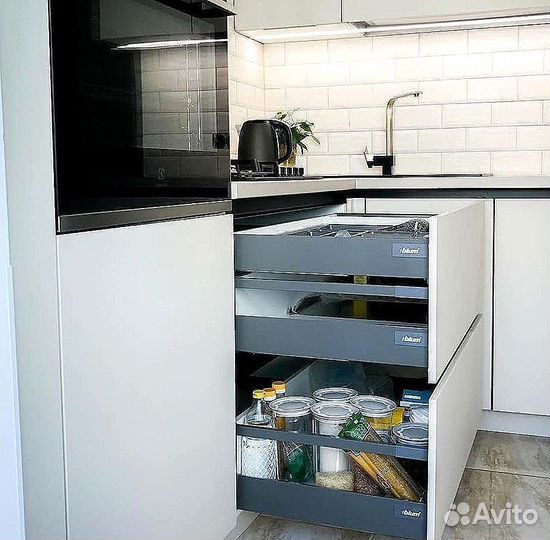 Кухня в потолок