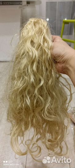 Хвост шиньон на крабе