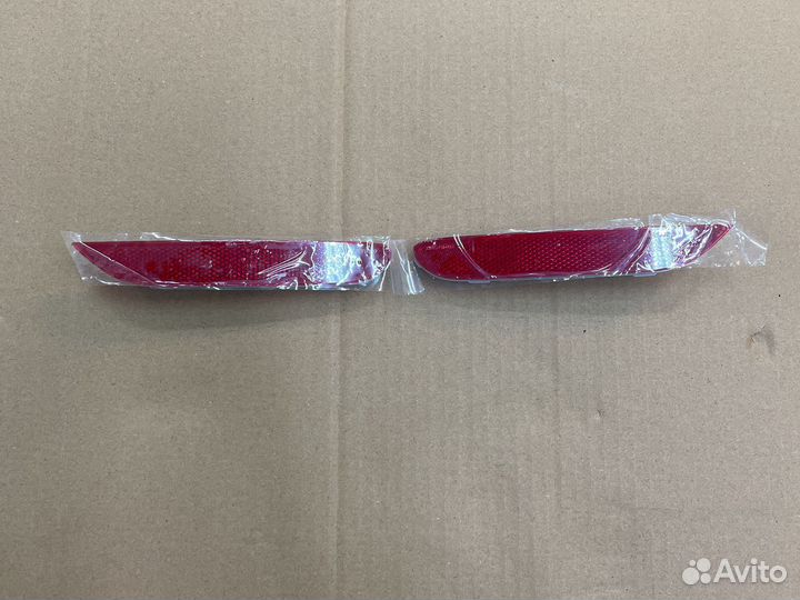 Задний отражатель в бампер Nissan Qashqai J11