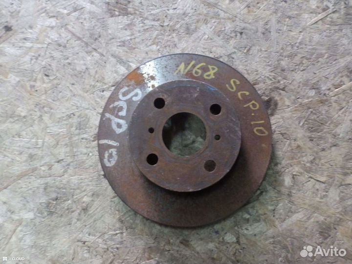 Тормозной диск на toyota vitz SCP10