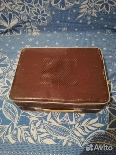 Проигрыватель винила Юность