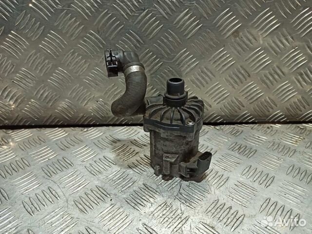 Насос водяной (помпа) BMW 7 F01/F02 (08-15) б\у